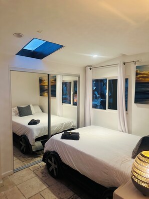 4 habitaciones, tabla de planchar con plancha, wifi y ropa de cama