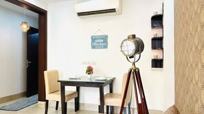 Dining - BluO Classic 1BHK - MAX Hospital Saket (New Delhi)