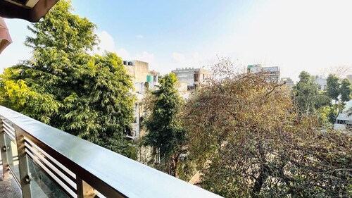 BluO Classic 1BHK - MAX Hospital Saket