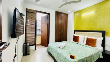 1 bedroom, iron/ironing board, free WiFi, bed sheets