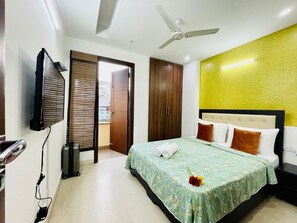 1 bedroom, iron/ironing board, free WiFi, bed sheets