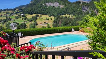 Piscine extérieure, piscine chauffée