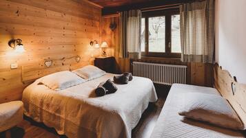 2 室のベッドルーム、旅行用ベビーベッド、WiFi、ベッドシーツ