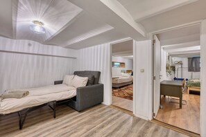 4 Schlafzimmer, Bügeleisen/Bügelbrett, kostenloses WLAN, Bettwäsche