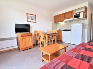 Interior - Studio Cabin 4 ppl - Near Slopes & Shops (Le Dévoluy)