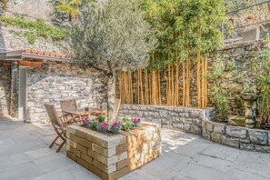 Comfort Apartment | Terrace/patio - Varenna Beach Perledo (Perledo)