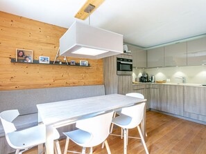 Fridge, microwave, dishwasher, coffee/tea maker