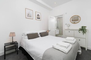 2 bedrooms, iron/ironing board, free WiFi, bed sheets - Your Own House/2 Bedr/3 Beds/2,5 Bath/Covent Gdn (London)