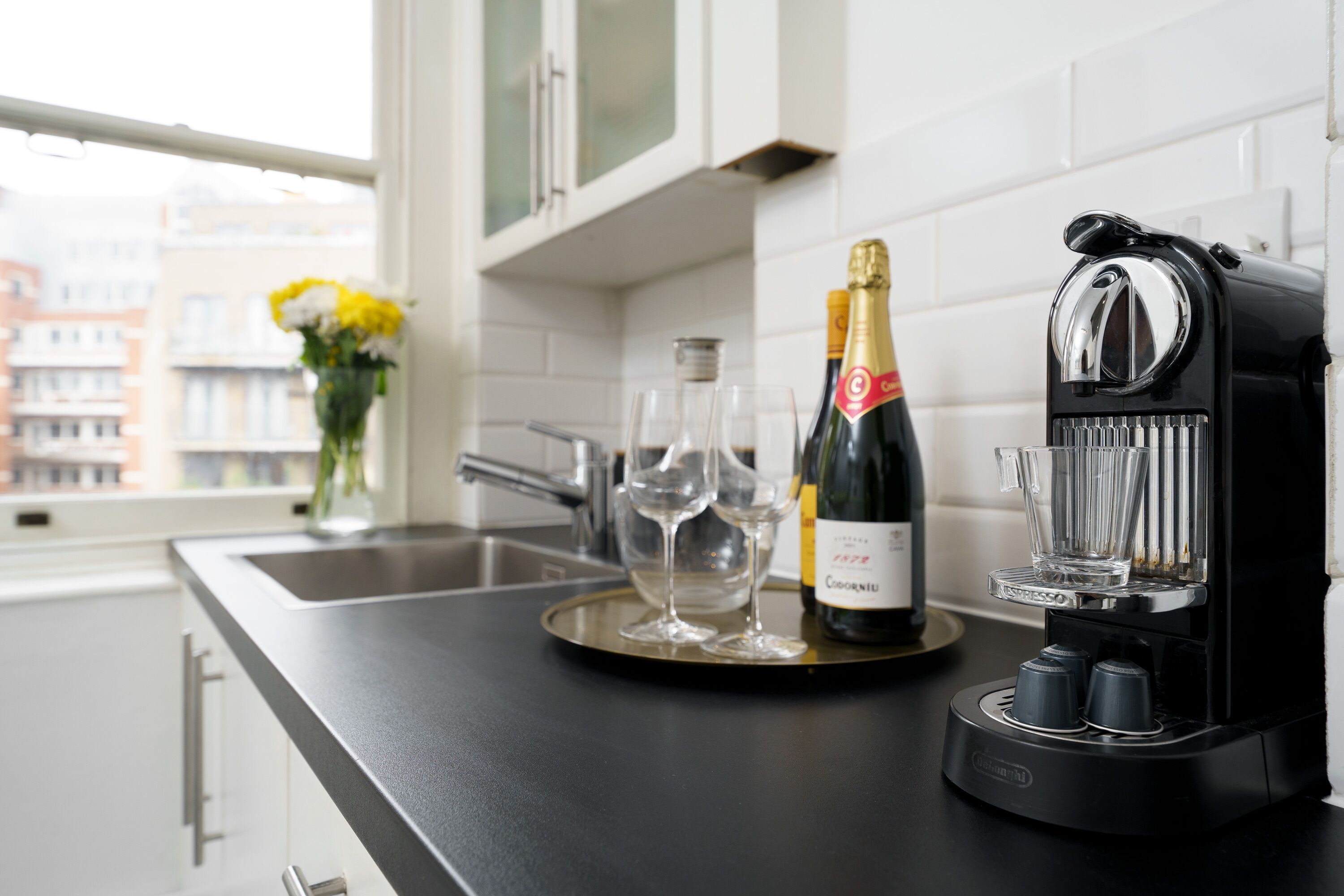 冰箱、微波炉、烤箱、炉灶