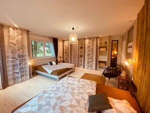 4 Schlafzimmer, Schreibtisch, Reisekinderbett, kostenloses WLAN