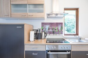 Kühlschrank, Ofen, Herdplatte, Geschirrspüler