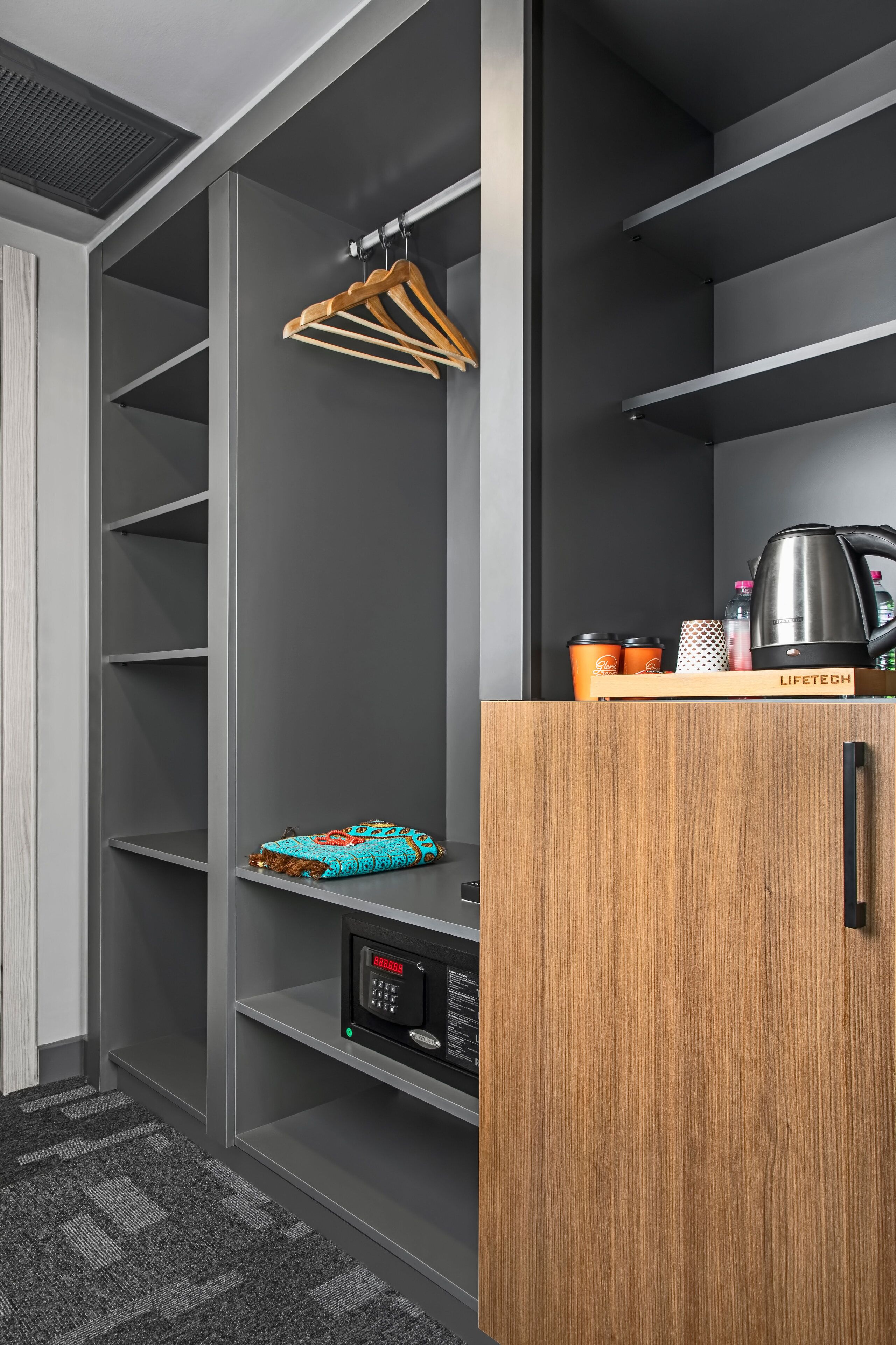 1 bedroom, free minibar, iron/ironing board, free wifi