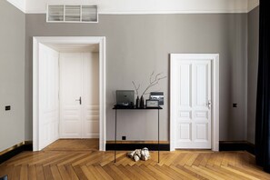 Suite Exécutive | Coin séjour | Télévision à écran plat, Netflix, services de streaming