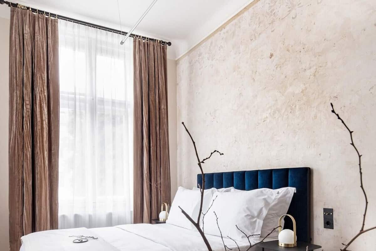 Minibar, coffres-forts dans les chambres, Wi-Fi gratuit, draps fournis