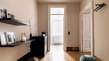 Habitación City doble | Zona de estar | Una televisión de pantalla plana, Netflix, servicios de streaming