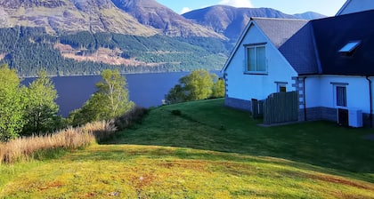 Lochside, 1 The Corries