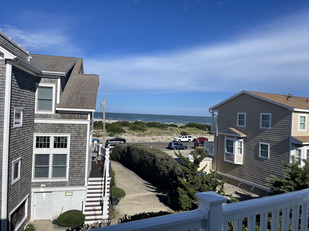 Location Location Location Hear the waves & see Endless Beach Views in Cape May