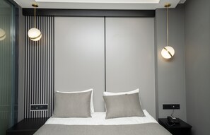 Standard Room, 1 Queen Bed, Terrace | Minibar, in-room safe, individually decorated, desk - Fama Karakoy (Istanbul)