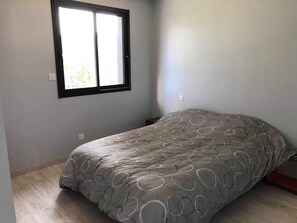 4 bedrooms, iron/ironing board - Modern house (Pénestin)