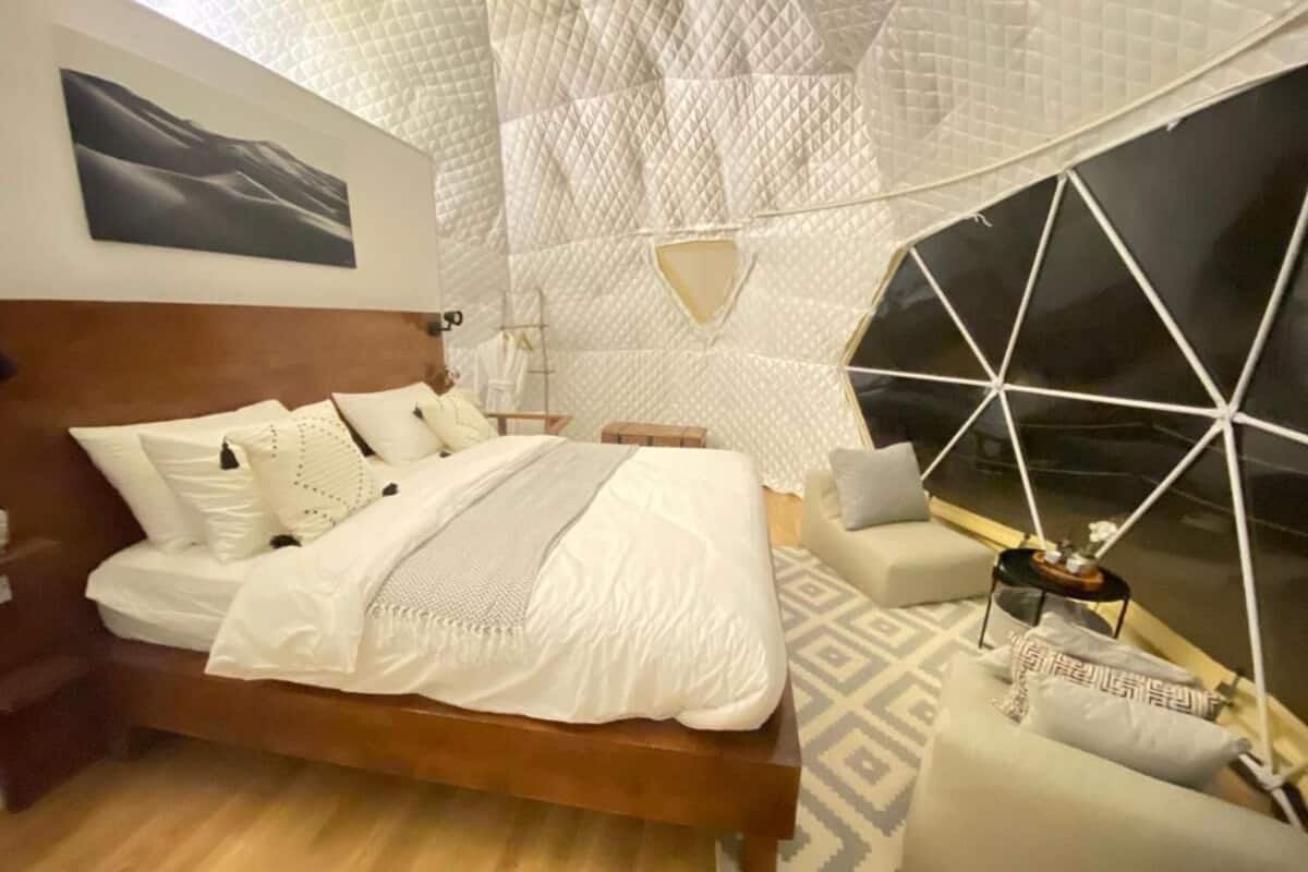 Tent | WiFi (free), bed sheets