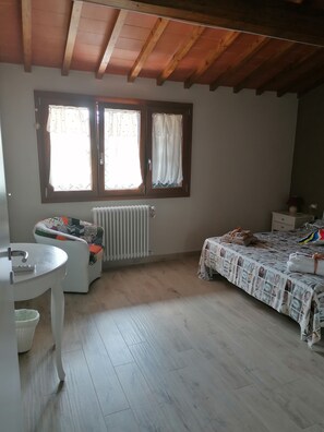 Interior - The House of Swallows (Toscana)