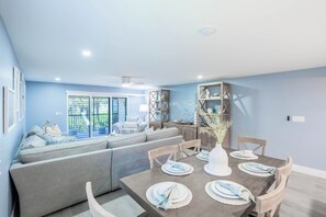 Dining - Sanddollar C101: Gorgeous Reno & Decor Gulf-Front! (Sanibel)