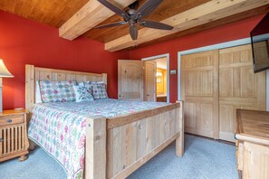 1 habitación, tabla de planchar con plancha, wifi gratis y ropa de cama