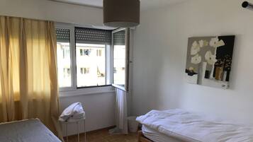 2 bedrooms, WiFi, bed sheets