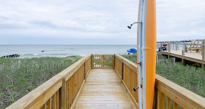 Historic pet friendly home on ocean