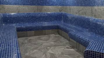 Couples treatment rooms, sauna, steam room, Turkish bath