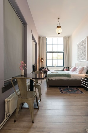 1 bedroom, WiFi, bed sheets - 1001 Nights Boutique hotel room 1 (Haarlem)
