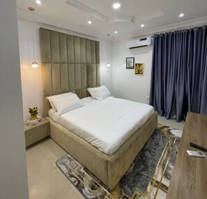 3 Schlafzimmer, Bügeleisen/Bügelbrett, WLAN, Bettwäsche