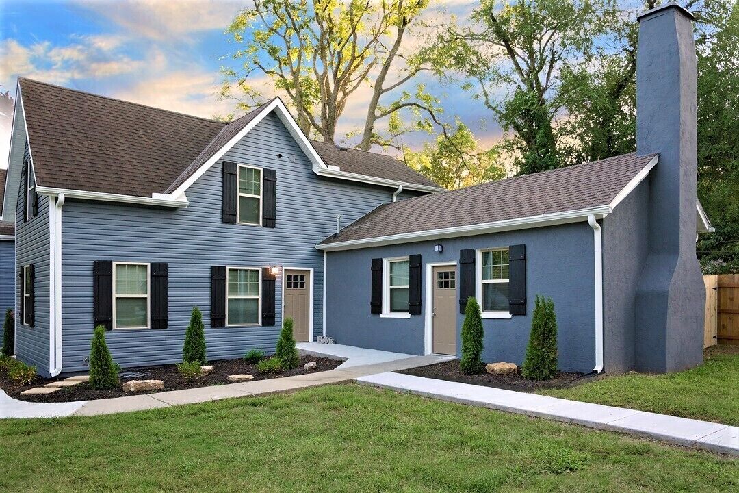 ⭐LOVELY LARGE HISTORIC REMODELED HOME⭐Z