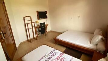 Apartment | 3 bedrooms, free WiFi, bed sheets