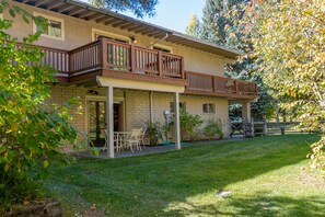 Exterior - Aspen Home - Pet Friendly, Private Hot Tub & Close to Bald Mountain Ski Lodge (Ketchum)