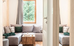 Appartement | Salle de séjour | Télévision à écran plasma de 32 pouces avec chaînes numériques