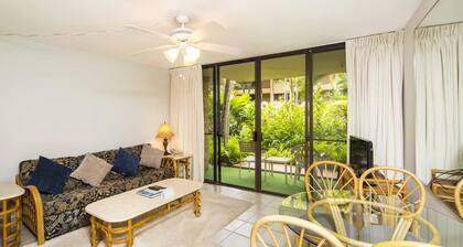 Paki Maui #118 1 Bedroom Condo by RedAwning