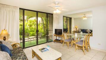 Condo, 1 Bedroom | Living room