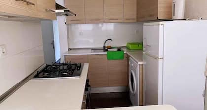The property is a 3 bedroom apartment nearby the city with restaurants around.