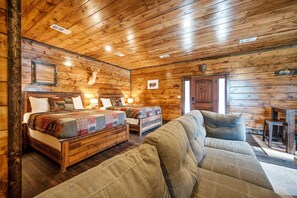 4 bedrooms, Internet, bed sheets