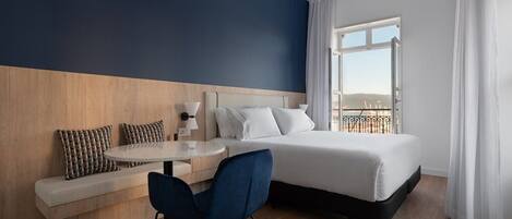 Premium Double Room, Sea View | In-room safe, blackout curtains, soundproofing, iron/ironing board