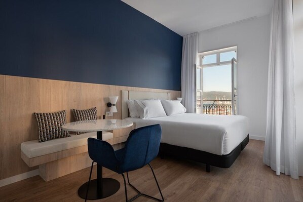 Quarto casal premium, vista para o mar | Cofres nos quartos, cortinas blackout, quartos à prova de som