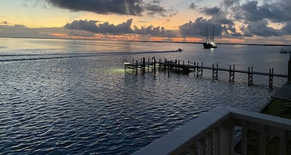 Aransas Channel Dock & Fishing Pier on Harbor Island