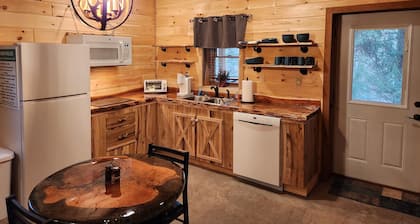 Hocking Hills (Buck Crossing Retreat)