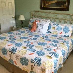2 bedrooms, desk, iron/ironing board, free WiFi