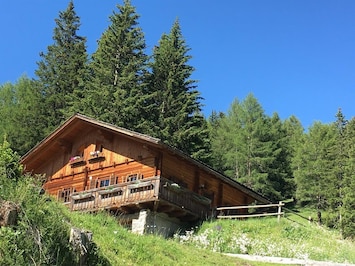 Gipper, Almhütte