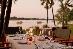 Restaurant - Palm River Hotel (Victoria Falls)