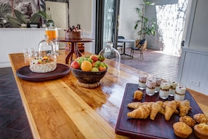 Free daily English breakfast - Palm River Hotel (Victoria Falls)