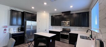 Cozy and Comfy Stay at a Bargain!