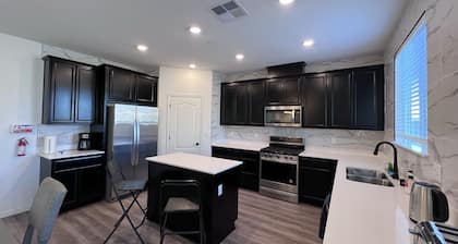 Cozy and Comfy Stay at a Bargain!